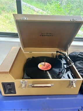 Crosley Tan Portable Suitcase Turntable